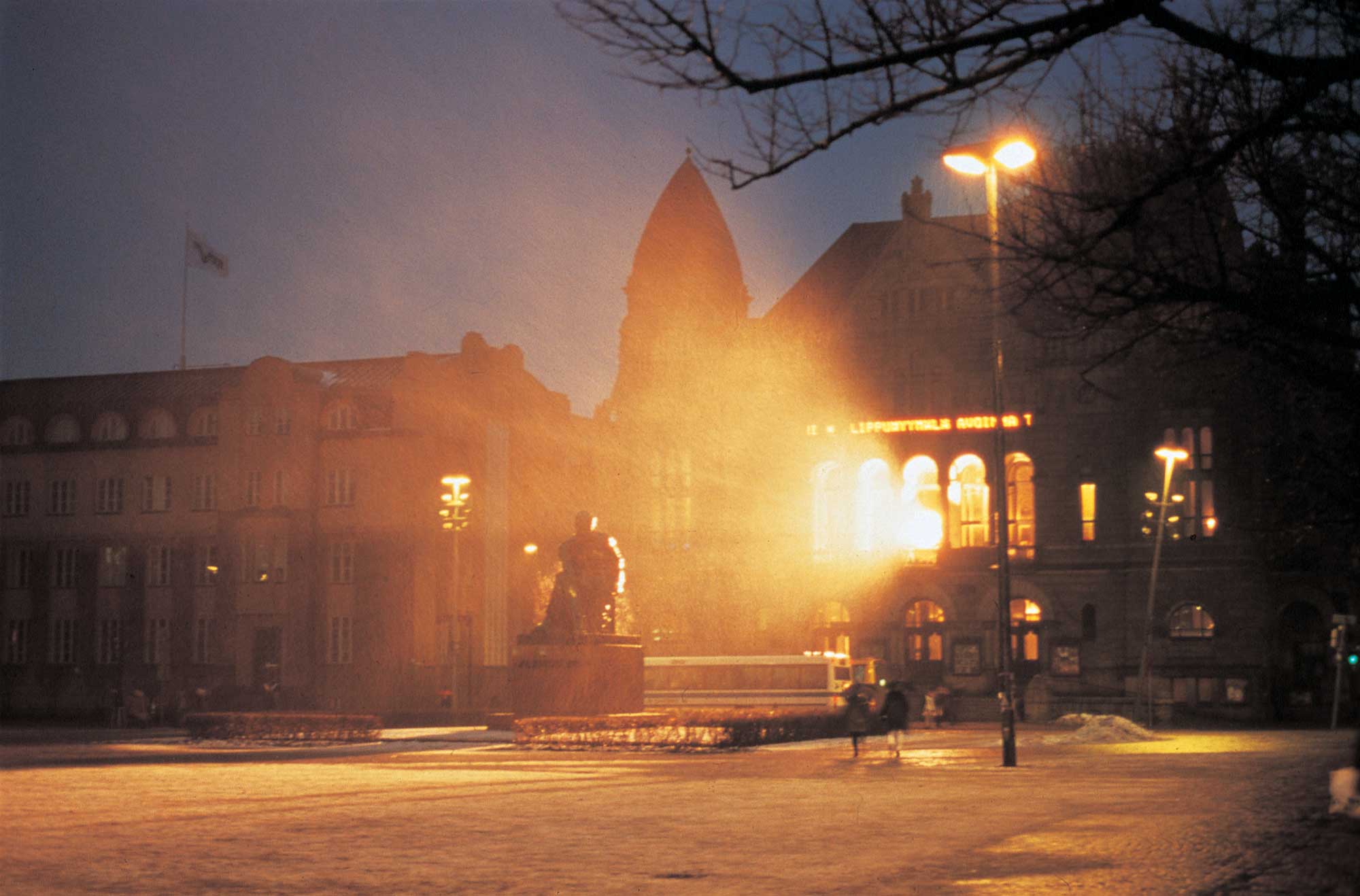 Helsinki Light Festival: outside view on light rays casted by artwork