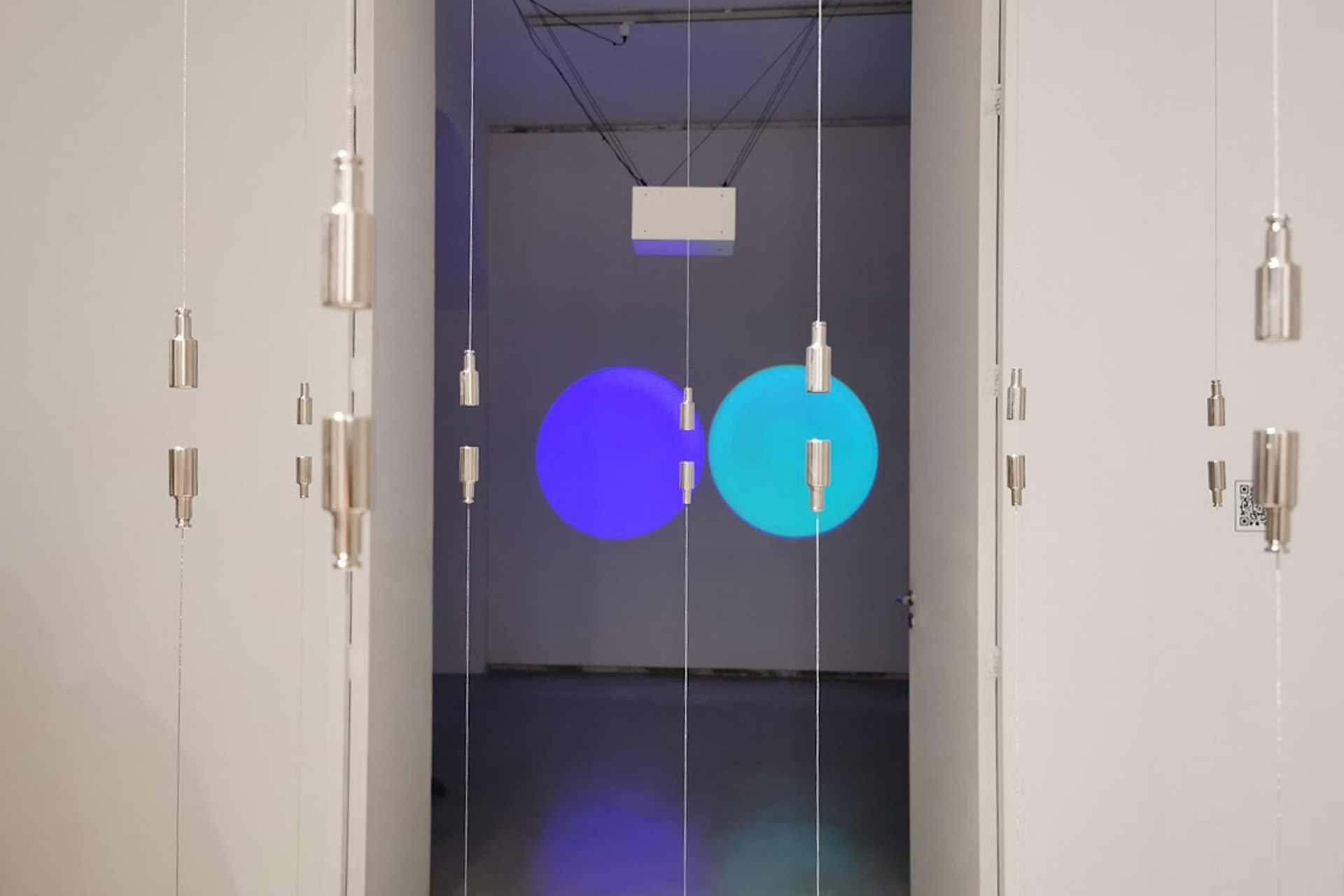 Foreground: Magnetic Installation; Background: Pair