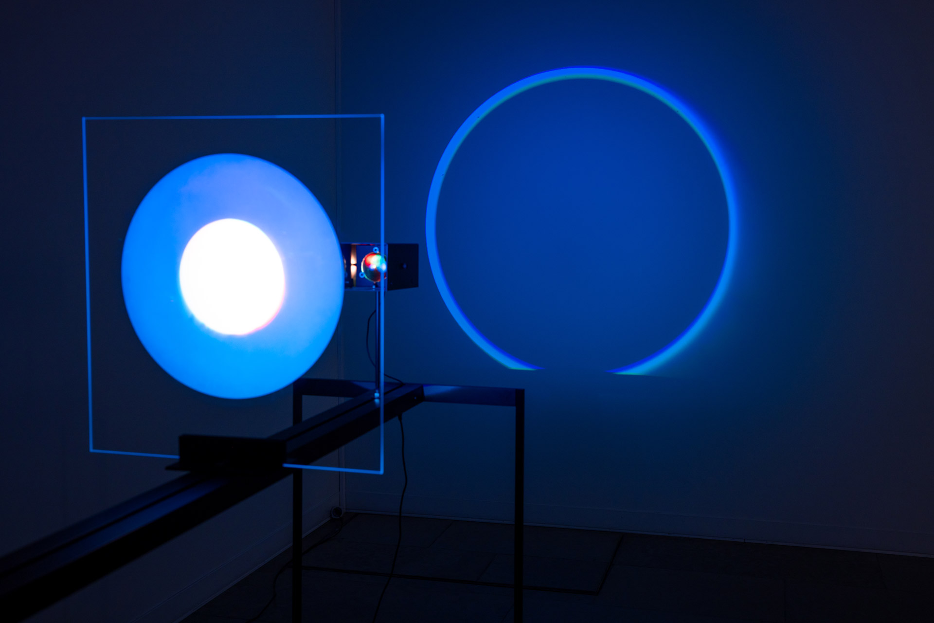 Color Mixer; perspective total, blue light